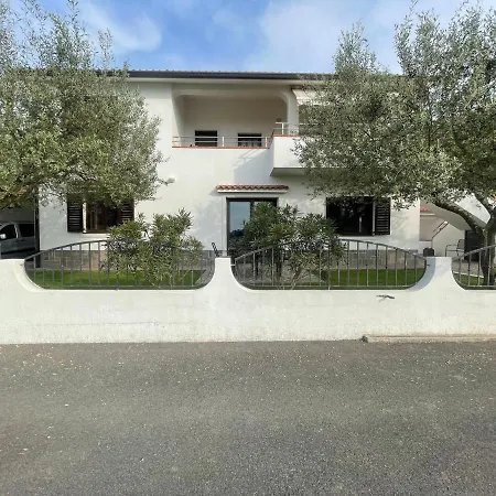 דירה Apartma Barbara קופר