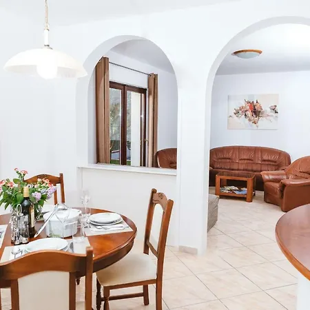 Apartma Barbara דירה